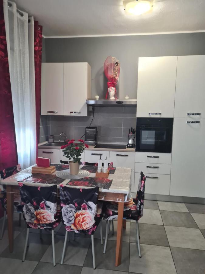 Petalo Rosso Apartamento Pegognaga Exterior foto